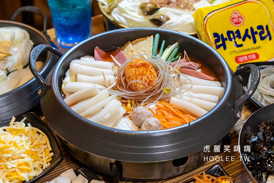 銅一鍋高雄韓式料理拉絲起司年糕鍋190元附小菜 沙里麵40元 虎麗笑嗨嗨