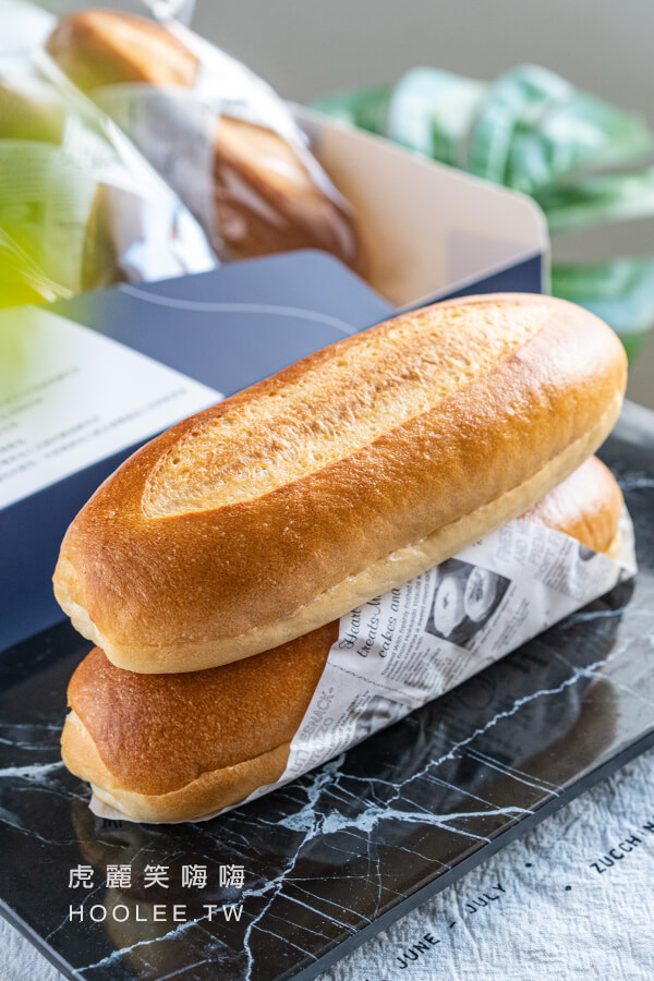 奧瑪烘焙 高雄麵包推薦 必吃甜點 沉穩藍禮盒4入禮盒 Premium 維也納軟法－特選松露特價 79元 /原價 85元