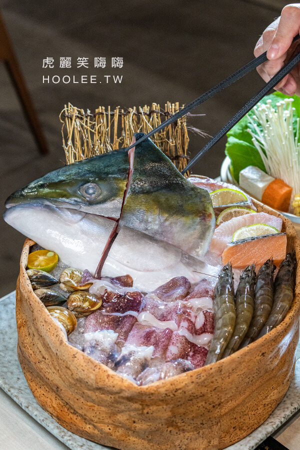 澎派海鮮總匯 598元 青魽魚頭+鮮蝦+蛤蜊+鮭魚+鯛魚+透抽