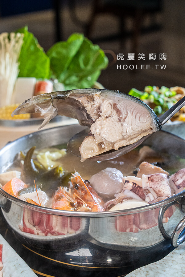 澎派海鮮總匯 598元 青魽魚頭+鮮蝦+蛤蜊+鮭魚+鯛魚+透抽