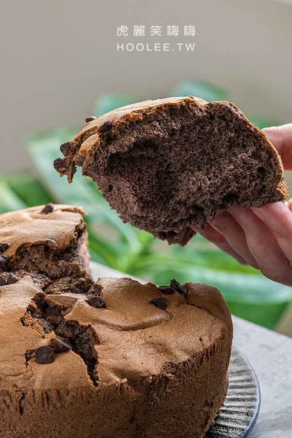 角之軒 高雄牛角麵包 布丁蛋糕 生乳捲推薦 黑眼豆豆水滴巧克力 7吋 120元