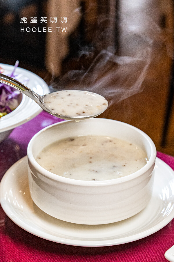 波斯特餐廳 高雄歐式料理 德國料理推薦 文化中心美食 蘑菇濃湯