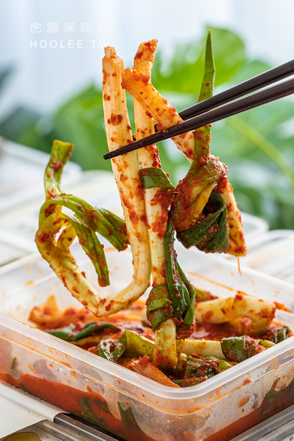 水刺床韓式小菜 高雄韓式料理推薦 韓國人手作泡菜 蔥泡菜 280元