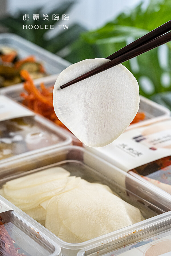 水刺床韓式小菜 高雄韓式料理推薦 韓國人手作泡菜 醬醃蘿蔔片 150元
